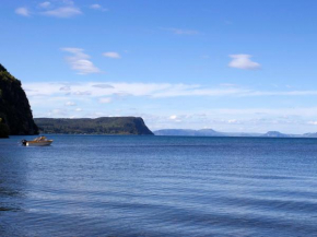 Lakefront at Kuratau - Kuratau Bach